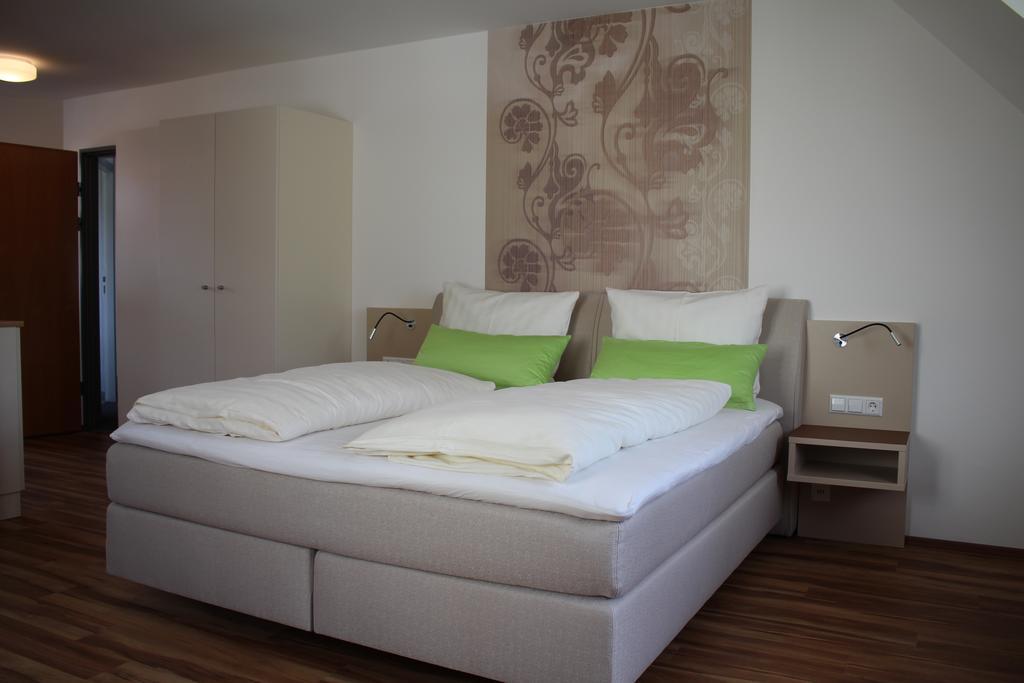 Hotel Rebstöckle Hagnau am Bodensee Zimmer foto