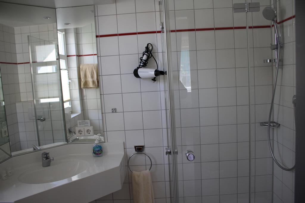 Hotel Rebstöckle Hagnau am Bodensee Zimmer foto
